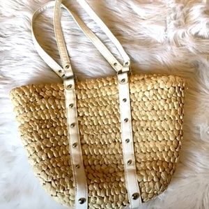 {kelly & katie} Boho straw bag w/ golden hardware